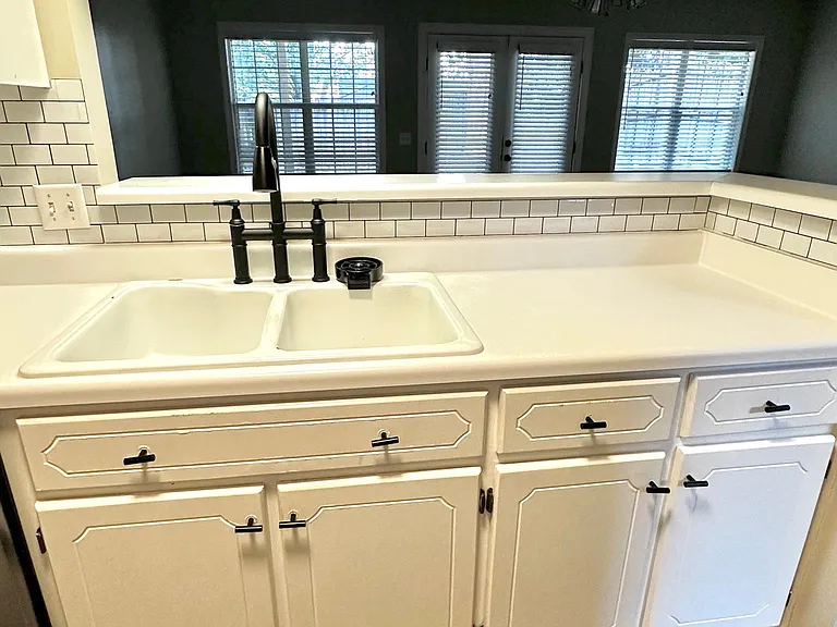 128 Commons Dr — Photo 16
