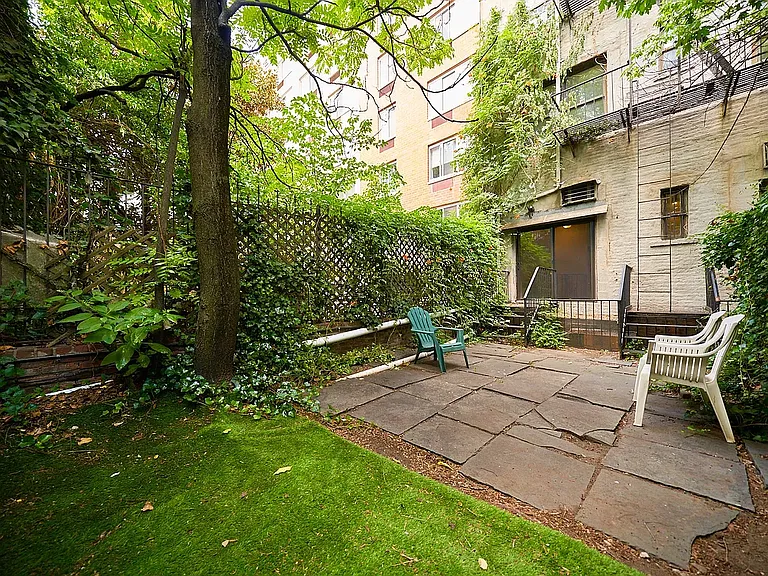514 W 48th St #1A — Photo 3