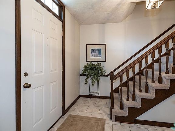 3rd image of 2007 Oakwood Dr