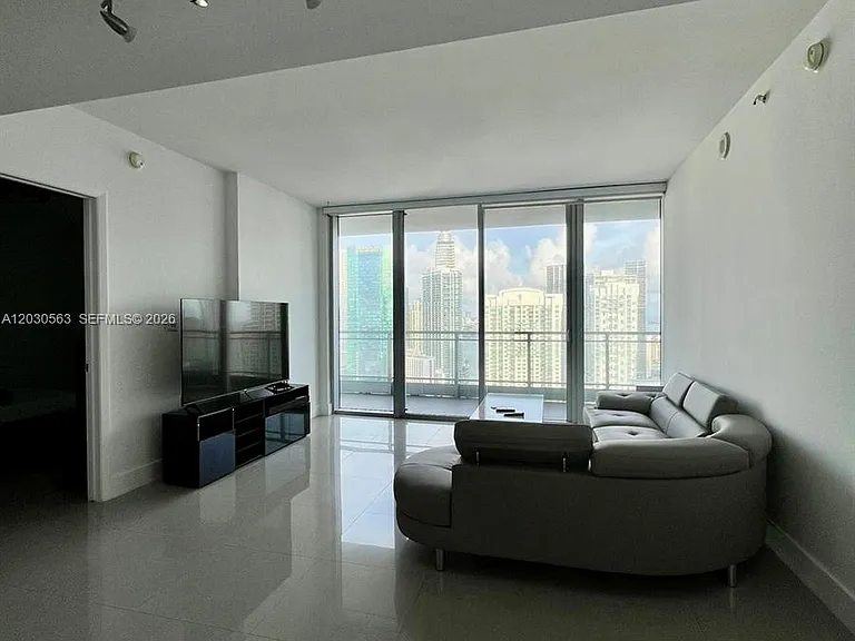 92 SW 3rd St #4111 — Photo 4