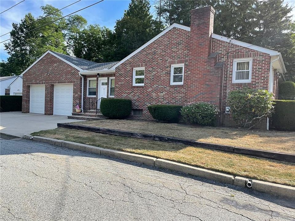 1st image of 30 Benjamin Dr