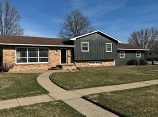 514 Bulow St, Vermillion, SD 57069