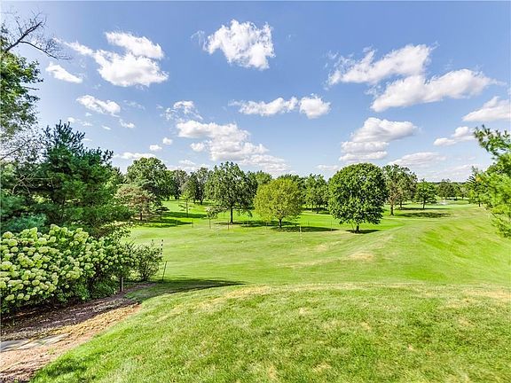 4th image of 3710 Country Club Dr