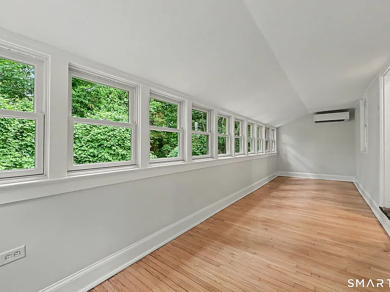 4 Highview Ave #R — Photo 14