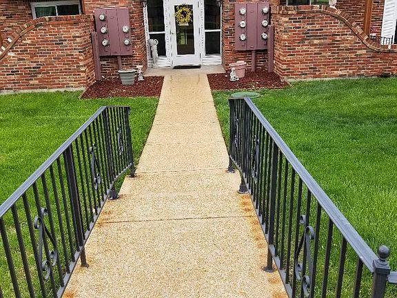 3rd image of 2550 Coppergate Square Dr APT C