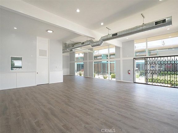 3rd image of 529 W 9th St #529A
