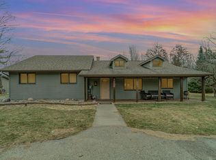 4602 N Elevator Rd, Pinconning, MI 48650