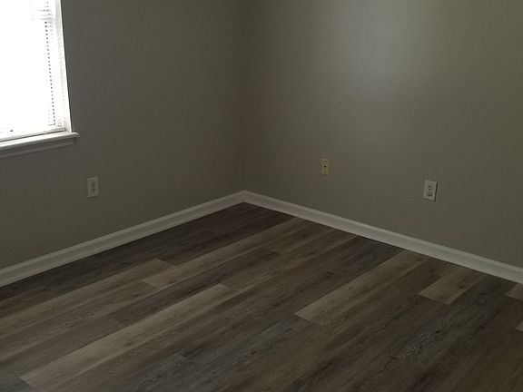 5th image of 1205 Holden Dr #A