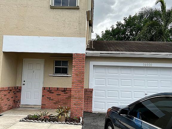 2nd image of 14050 Langley Pl