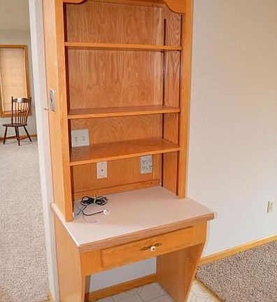 5th image of 1772 Hawthorn Ln NE