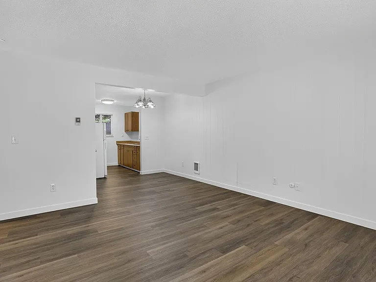 2527 NW Savier St — Photo 20