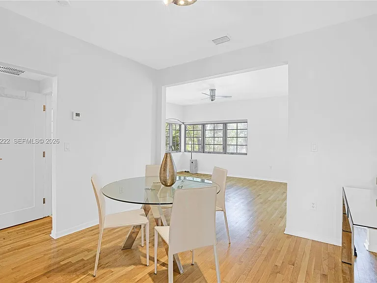 1600 Michigan Ave #6 — Photo 8