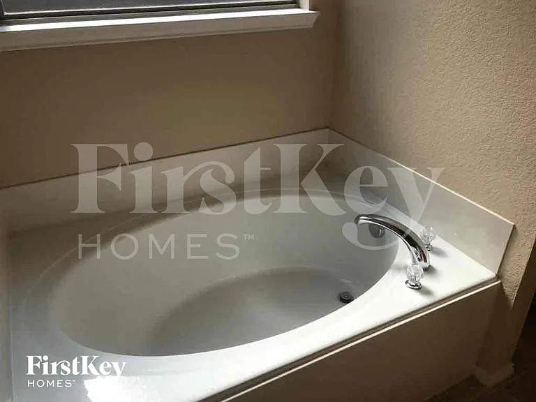 13221 Settlers Trl — Photo 20