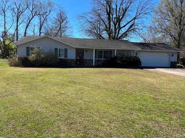 101 Boucher St, Dexter, MO 63841