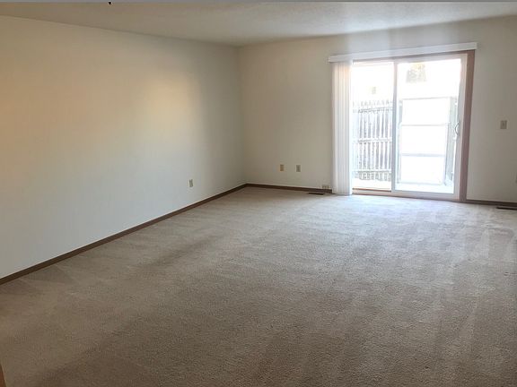 4th image of 2745-2751 Scarlet Oak Dr #2745