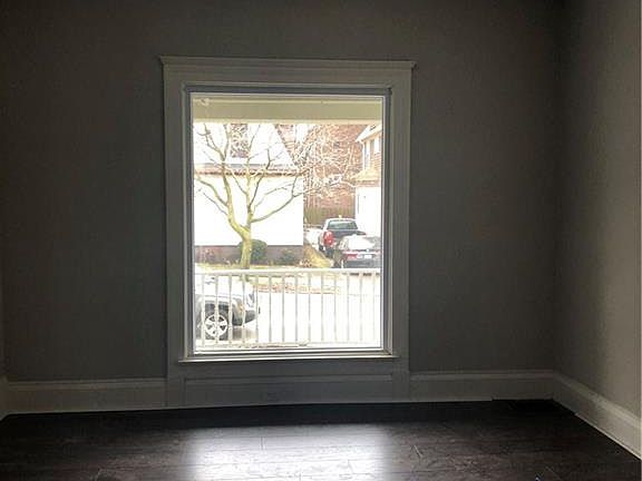 5th image of 1367 W 89th St
