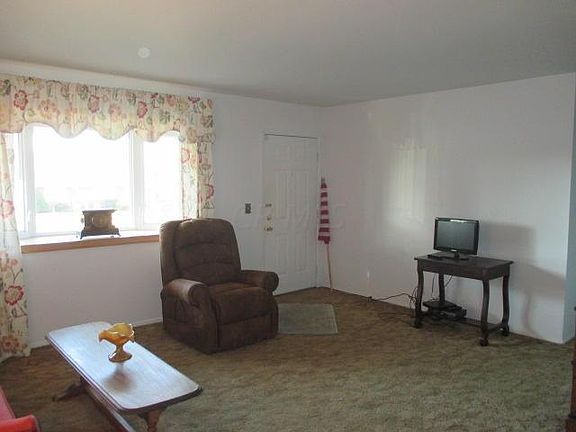 2nd image of 13 Eastmoor Dr