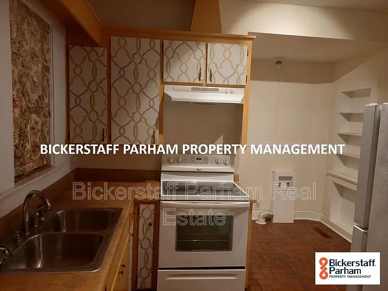 1710 Wildwood Ave — Photo 2