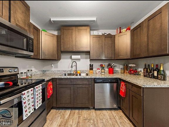 2nd image of 1710 Drake Ave
