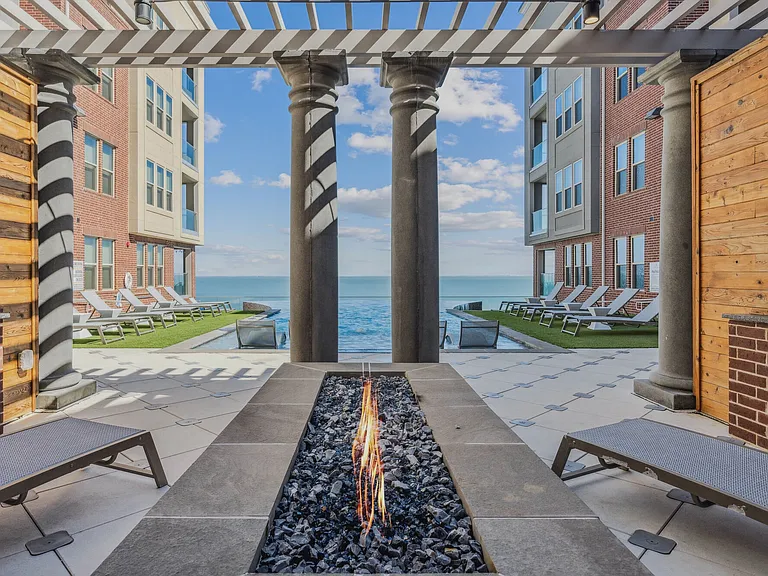 The Alexa Luxury Apartments I & II — Photo 6