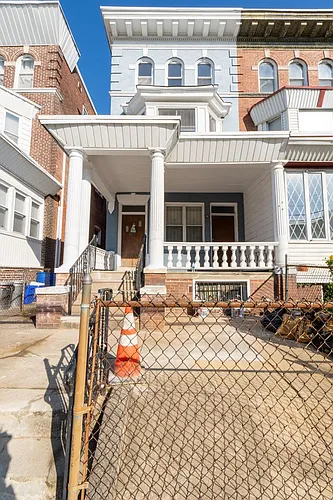 5003 Pine St Photo 1
