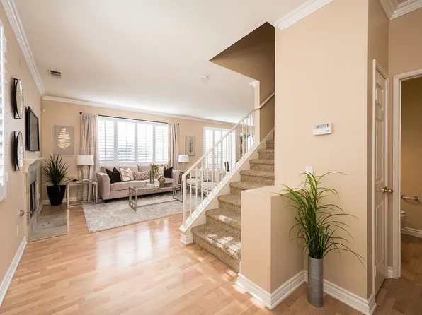 24 Bowie Pl, Irvine, CA 92602