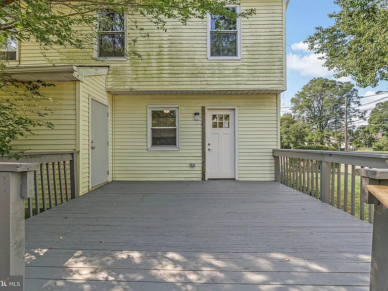 341 Clarkson St — Photo 27