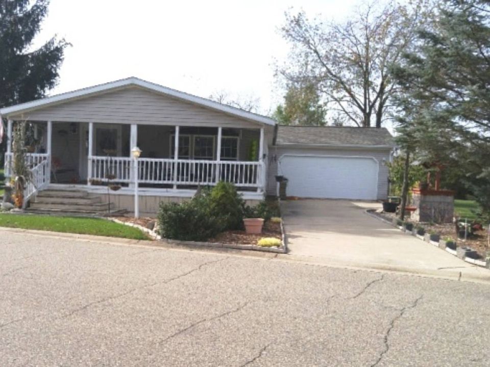 1st image of 11880 Sheffield Dr