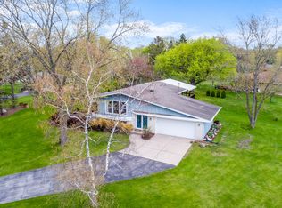 21695 Belgren Rd, Waukesha, WI 53186