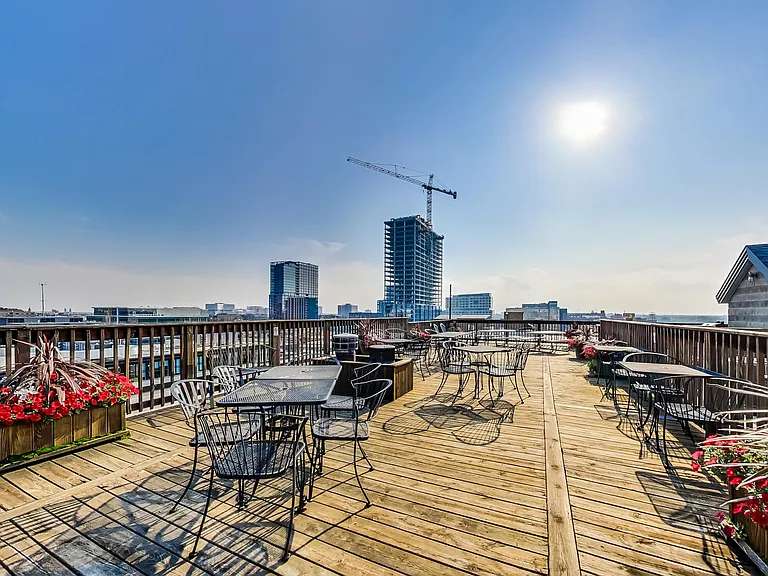 312 N May St #4K — Photo 21