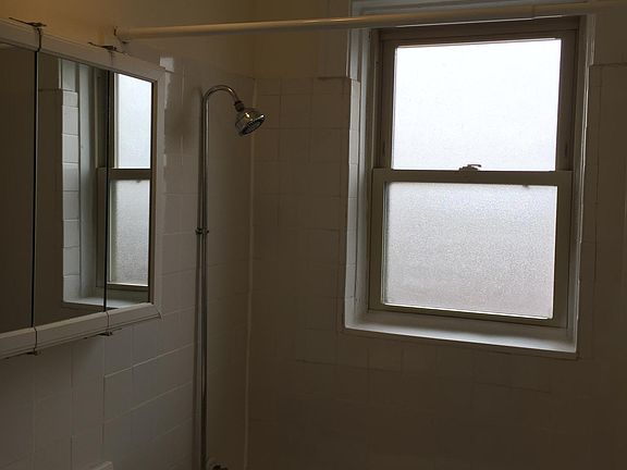 5th image of 2959 N Talman Ave APT 3C