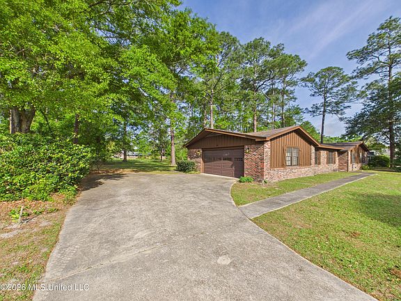 4th image of 107 Braeburn Dr