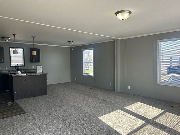 4th image of 2075 Spruce Way #64
