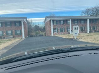 219 Ridge Ln, Paducah, KY 42003