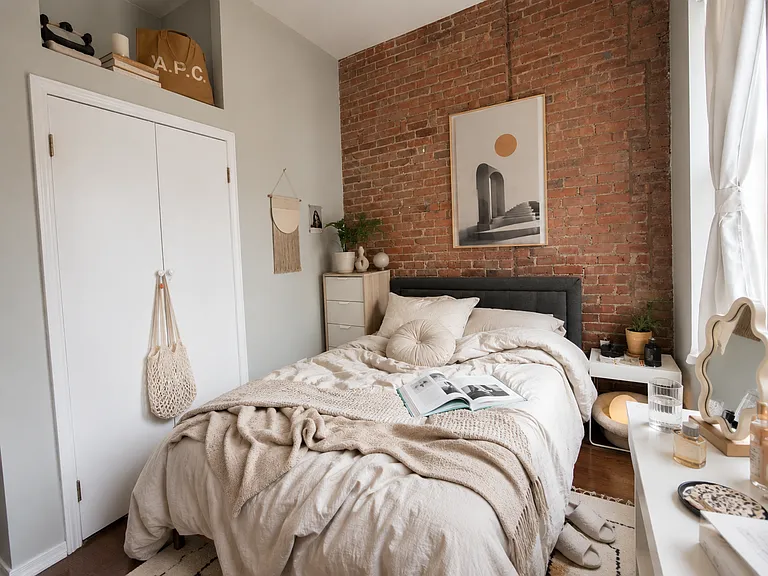 330 W 43rd St #20 — Photo 7