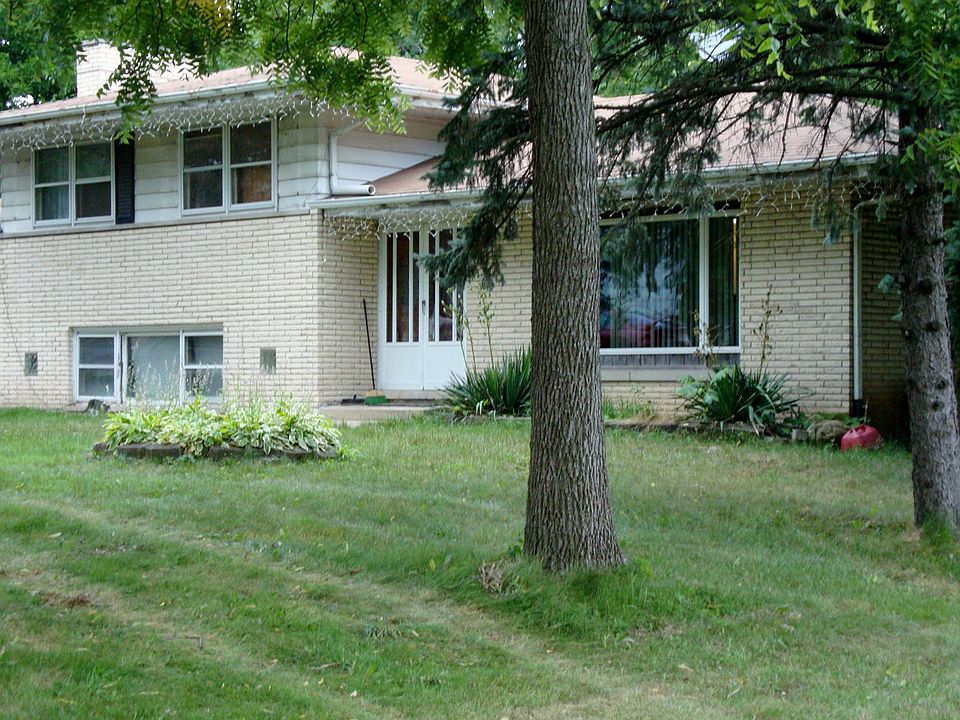 2nd image of 14622 W 143rd St