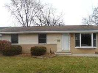 12753 W Playfield Dr, Crestwood, IL 60445