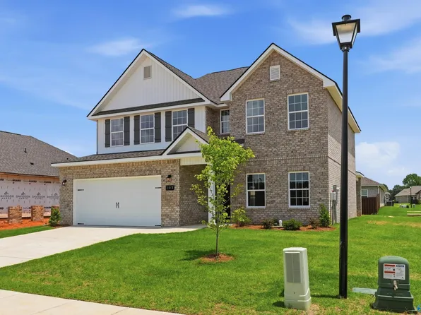 103 Berry Blossom Dr, Toney, AL 35773