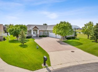 2548 Rose Creek Pkwy S, Fargo, ND 58104