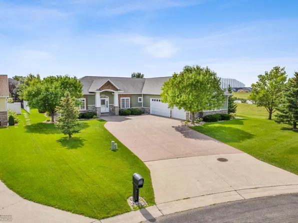 2548 Rose Creek Pkwy S, Fargo, ND 58104