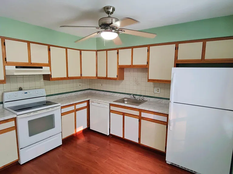 166 Winstead Dr — Photo 6