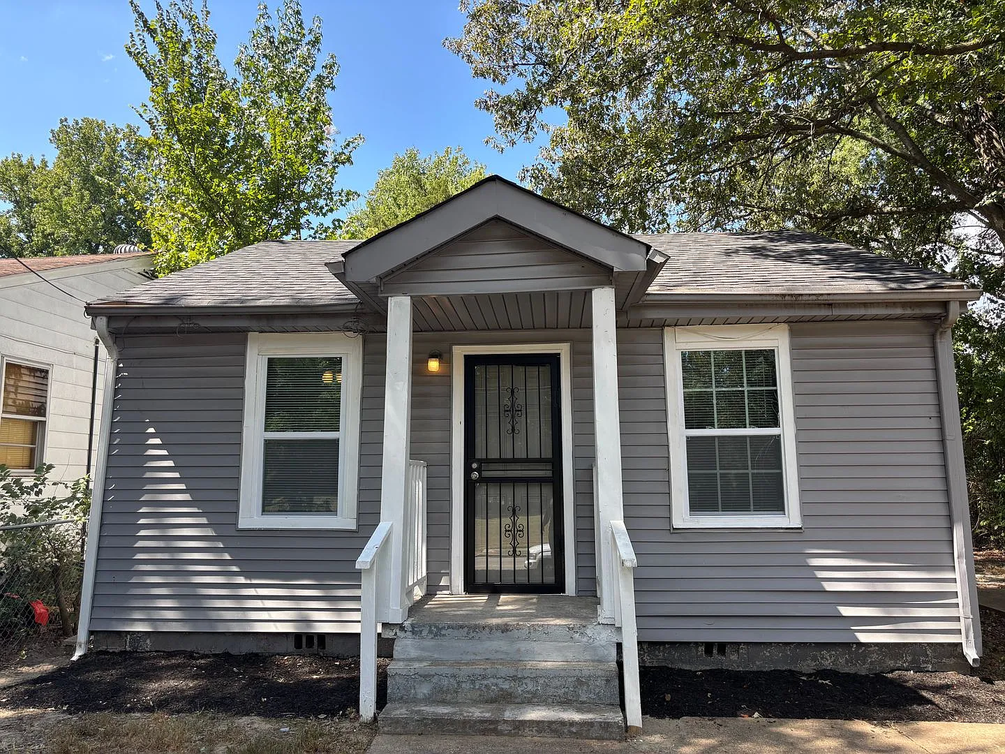 Welcome to 2887 Woodlawn Terrace! — Photo 4
