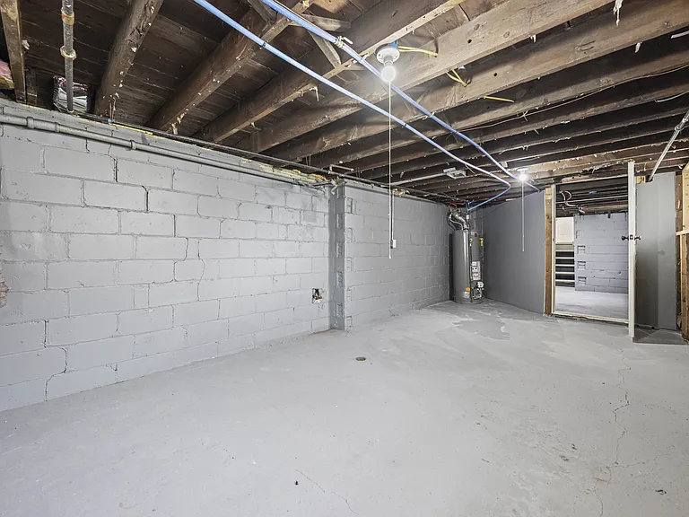 520 Smith St #2 — Photo 10