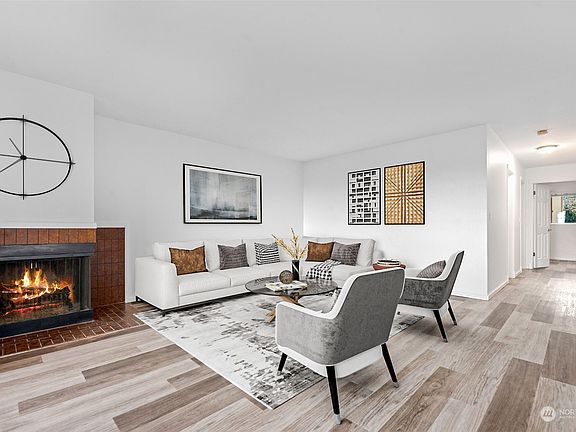 2nd image of 9710 5th Avenue NE #403