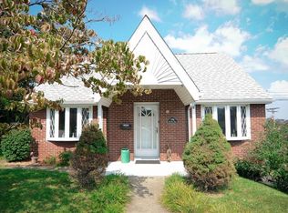 1396 Hamilton Rd, Pittsburgh, PA 15234