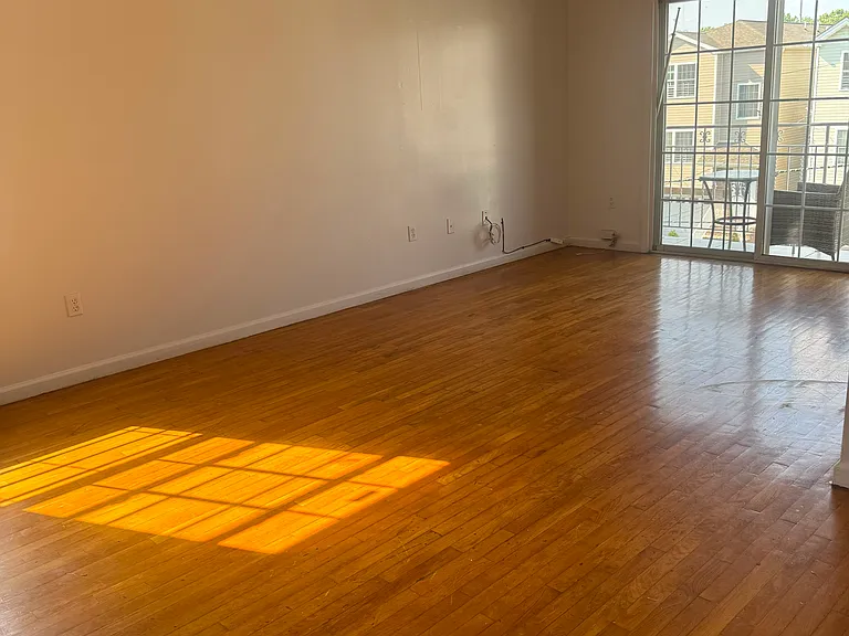 1058 William St #2 — Photo 7