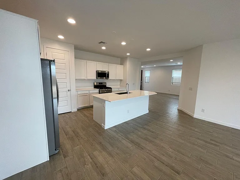 1654 W La Mirada Dr — Photo 6