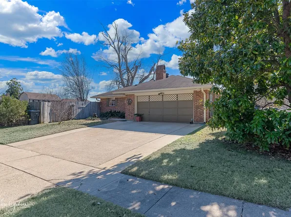 4901 Longstreet Pl, Bossier City, LA 71112