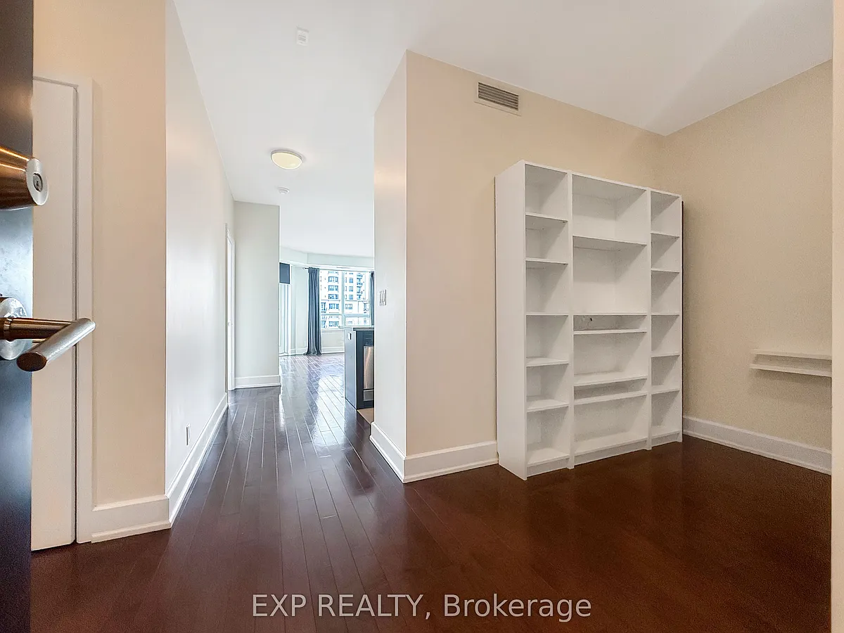 Building Photo - 676 Sheppard Ave E #612