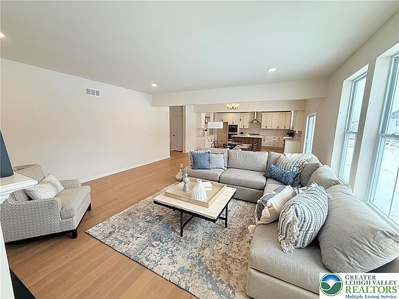 3rd image of 353 Abby Rd Lot 40